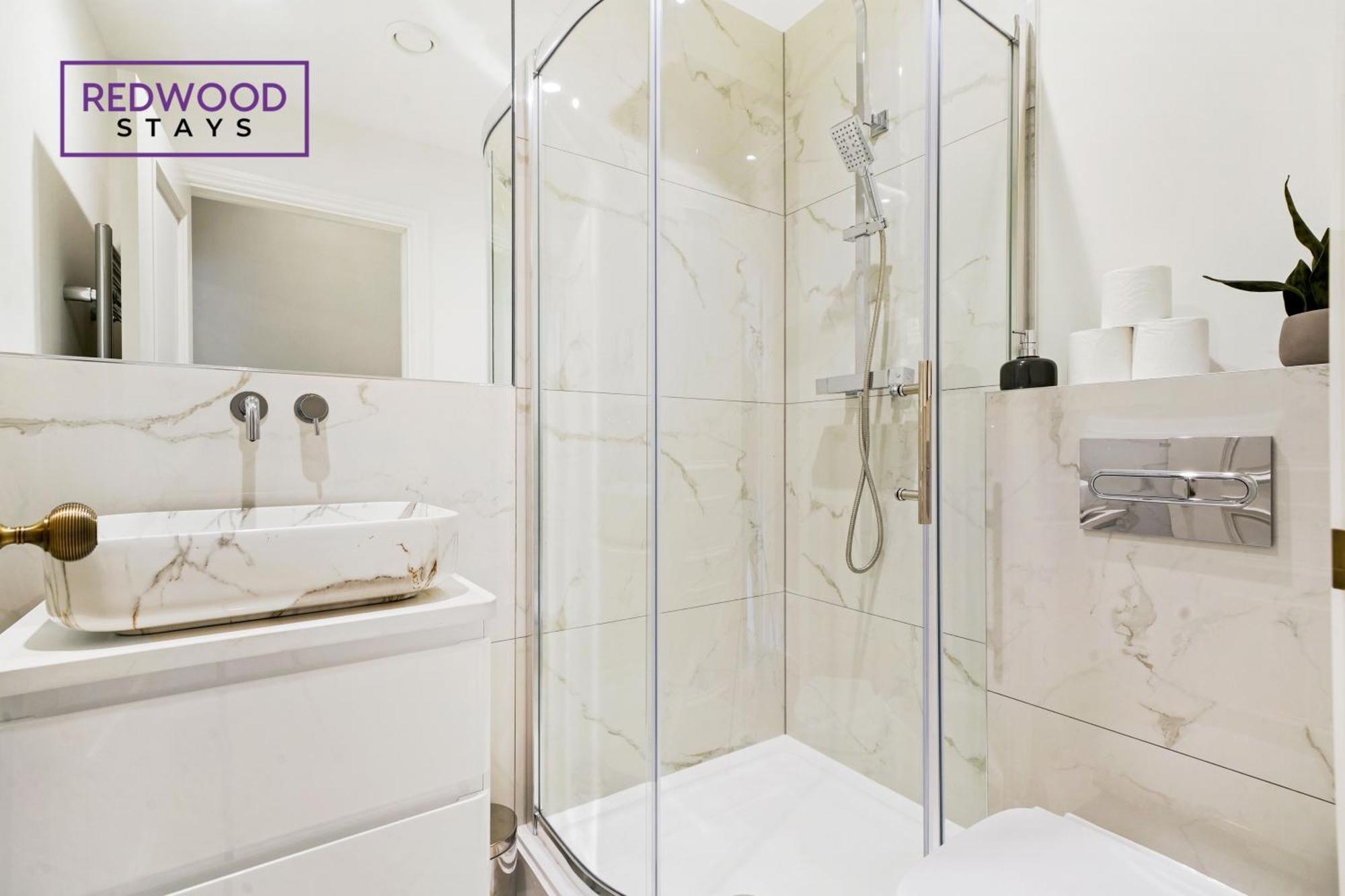 Top Quality 2 Bed 1 Bath Apartments For Contractors By Redwood Stays Reading Buitenkant foto