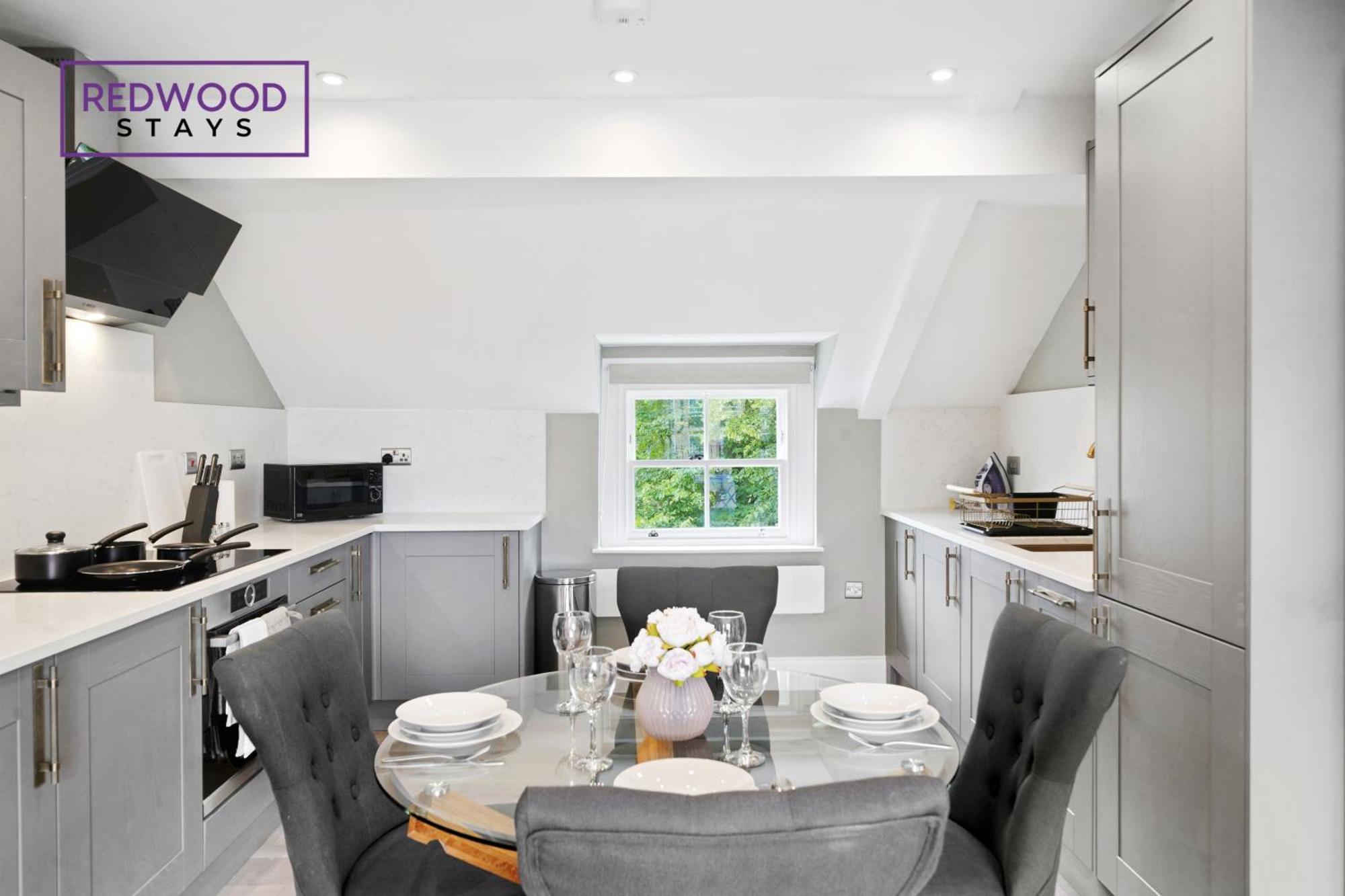 Top Quality 2 Bed 1 Bath Apartments For Contractors By Redwood Stays Reading Buitenkant foto